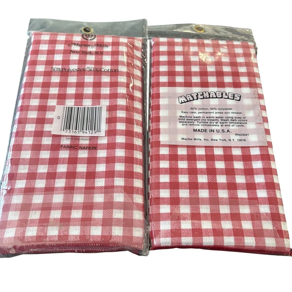 Sealed Two packages of 17x17 Permanent Press Vintage Fabric Napkins